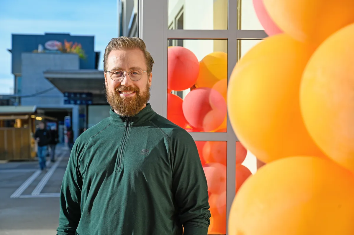 Tobias Bischoff ist Mitgründer von Tiny Fish. Tinyfish eröffnet im Bahnhof Uster.